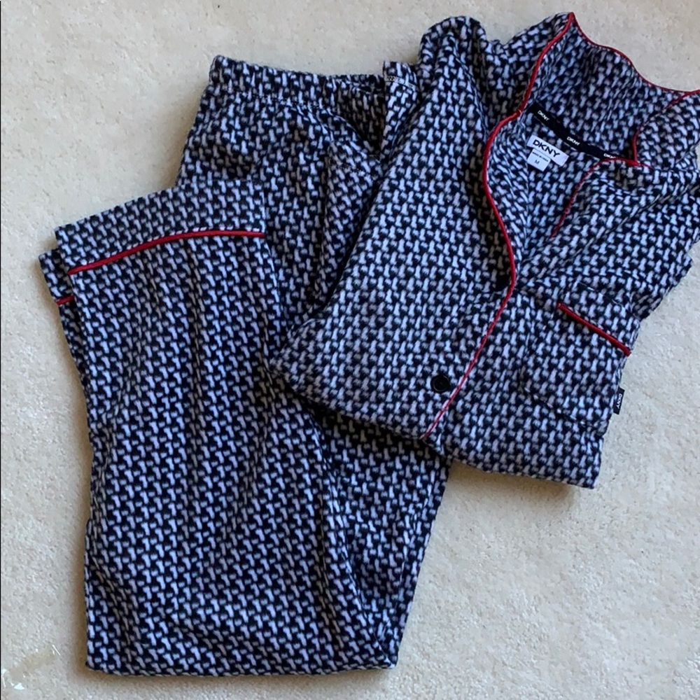 DKNY Fleece feel Black and white pajama set
